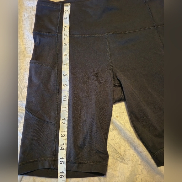 lululemon athletica Black Shorts - Picture 7 of 10